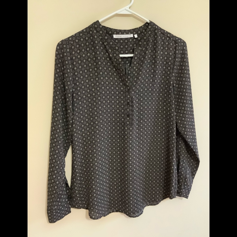 Women’s top Size S Violet&claire